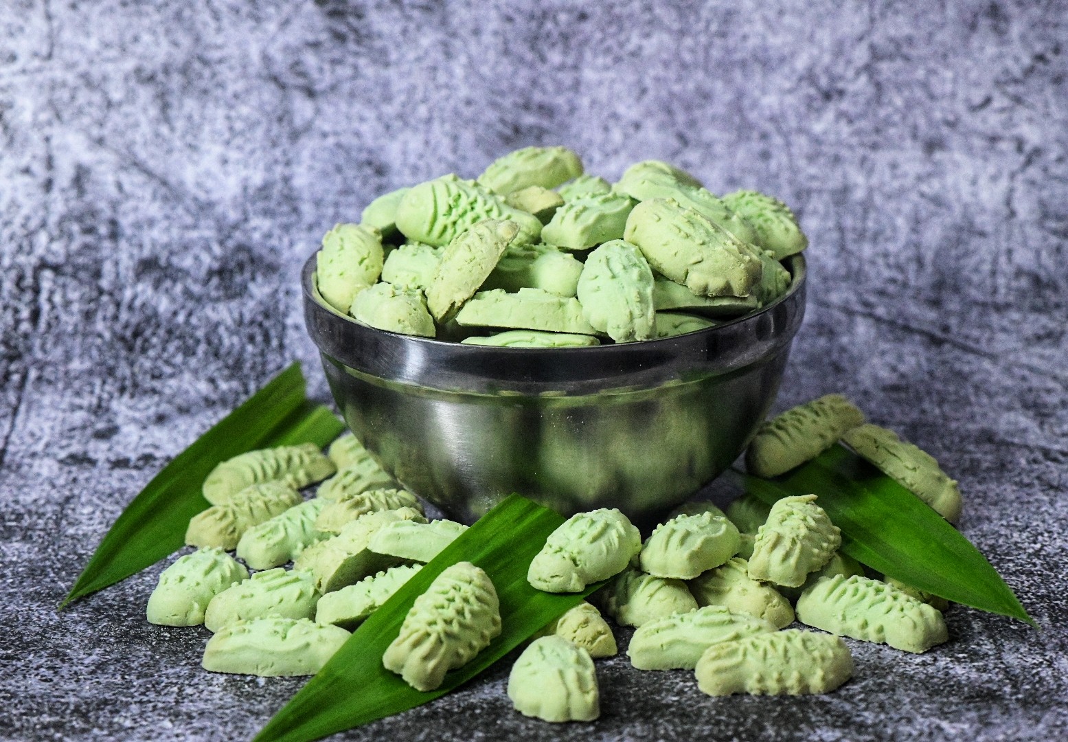 Biskut Bangkit – Perasa Pandan (Pandan flavour Coconut biscuit)